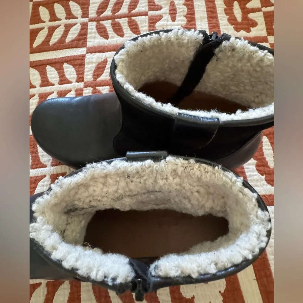 Universal Thread Fleece Lined Clog Boots